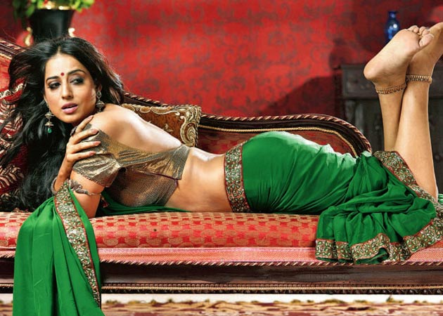 I used to drink vodka at 8 am, says Mahie Gill 